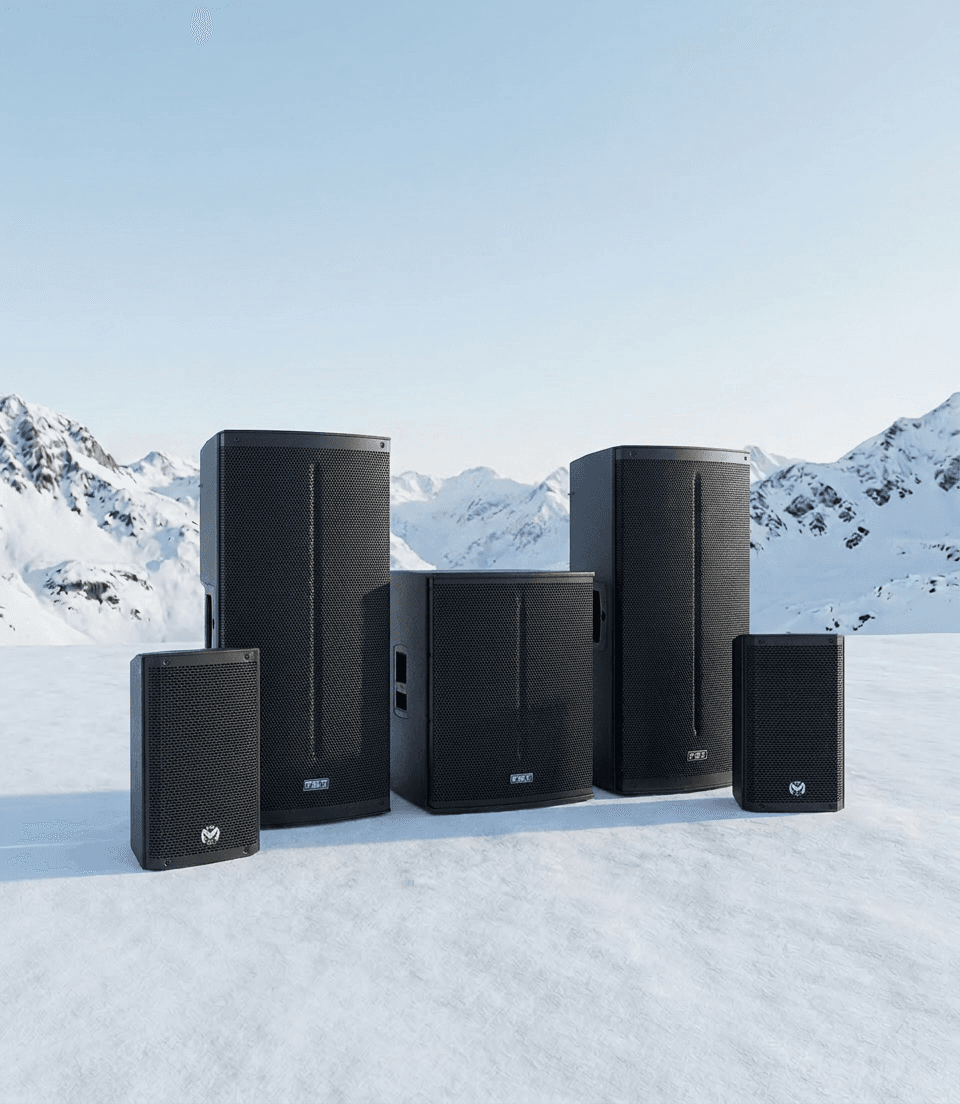 Pack Mariage Signature SoundRush avec configuration audio premium sur fond de montagne enneigée